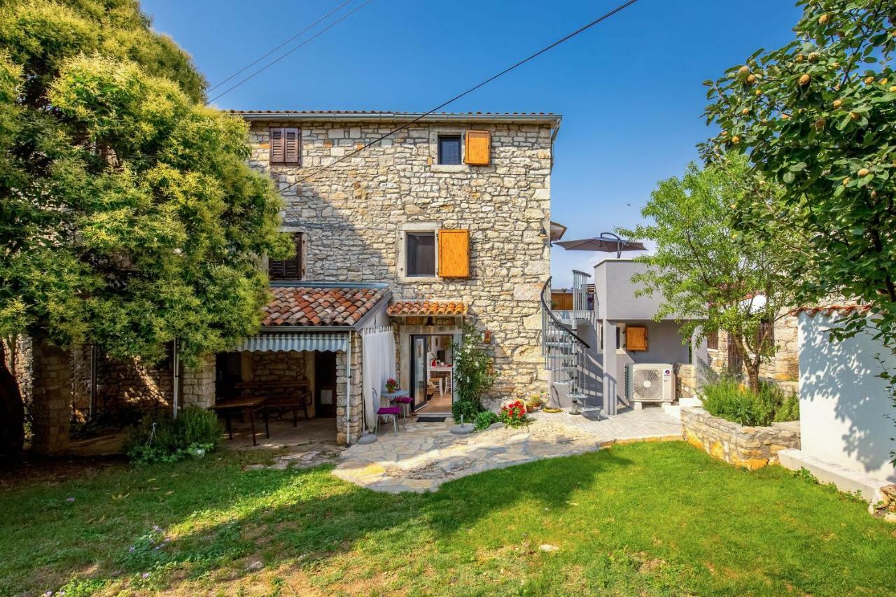 Tar-Vabriga Apartment Li מראה חיצוני תמונה