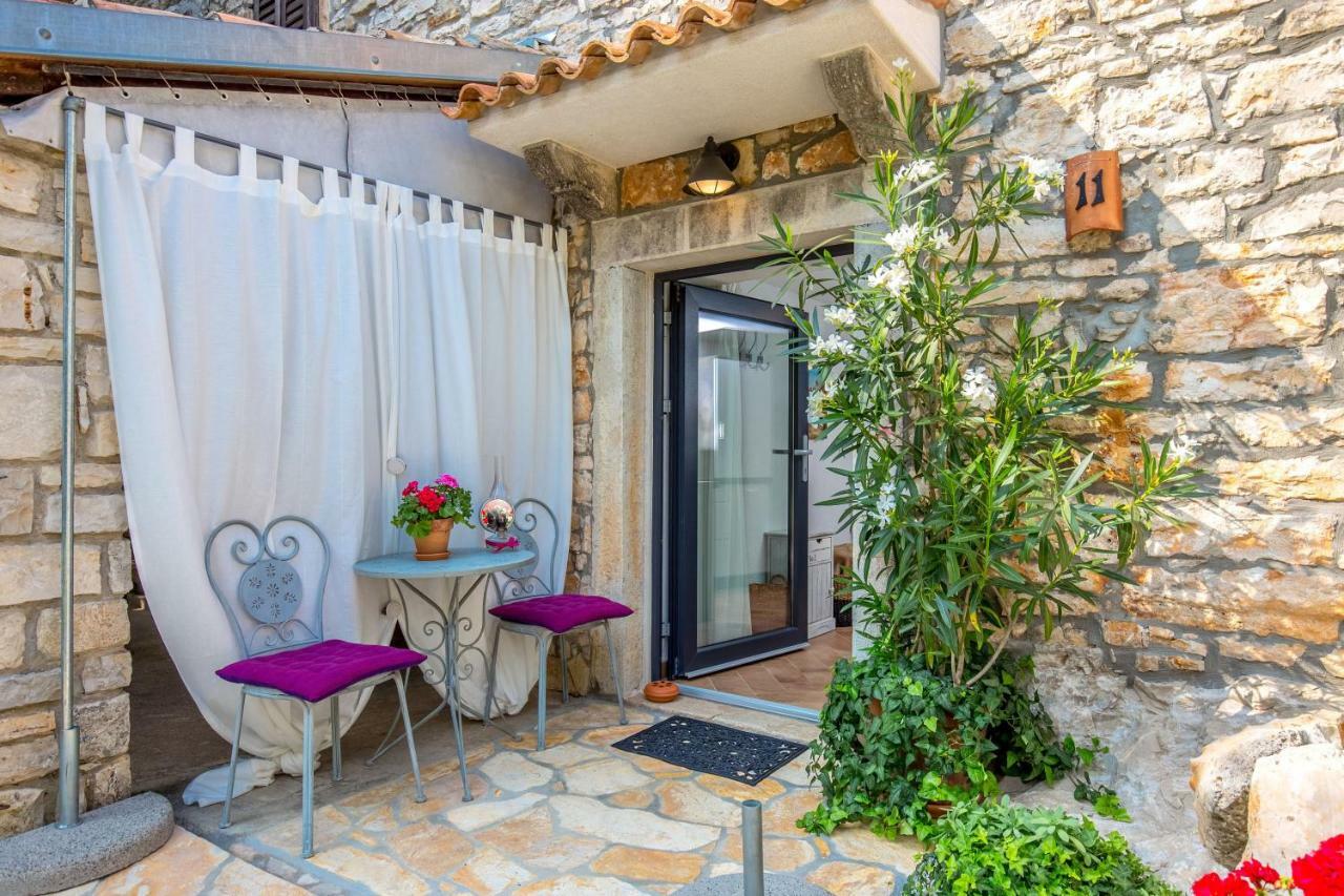 Tar-Vabriga Apartment Li מראה חיצוני תמונה